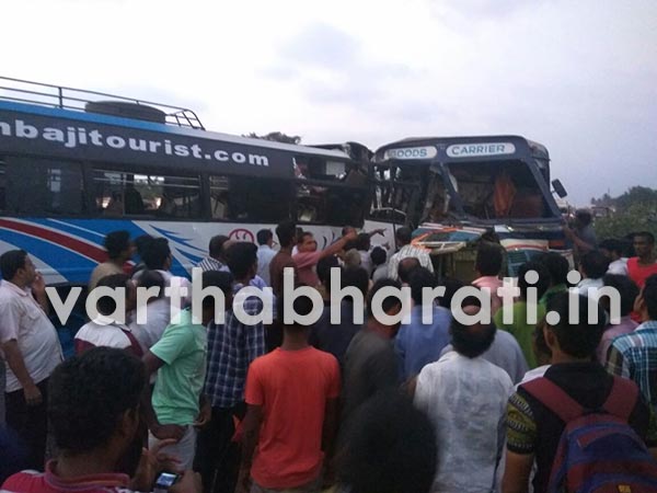 ಬೈಂದೂರು: ರಸ್ತೆ ಅಪಘಾತಕ್ಕೆ ಓರ್ವ ಬಲಿ; 12 ಮಂದಿಗೆ ಗಾಯ